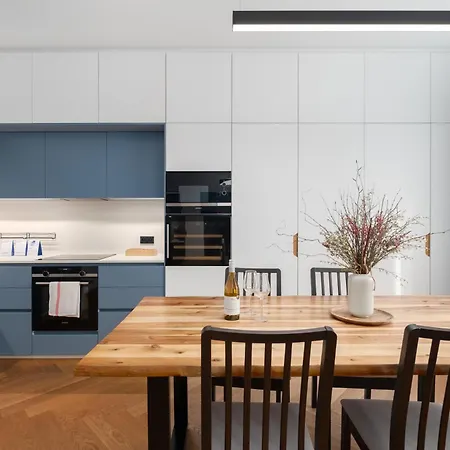 Days - Modern With Workspace - Quiet Area * Prag