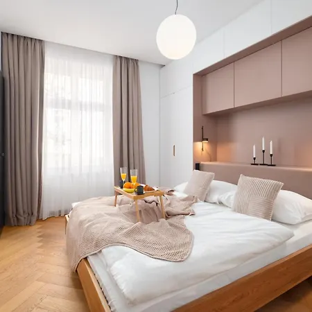 Days - Modern With Workspace - Quiet Area * Prague